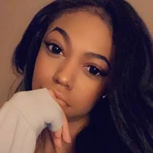 Meet your Posher, Robyn